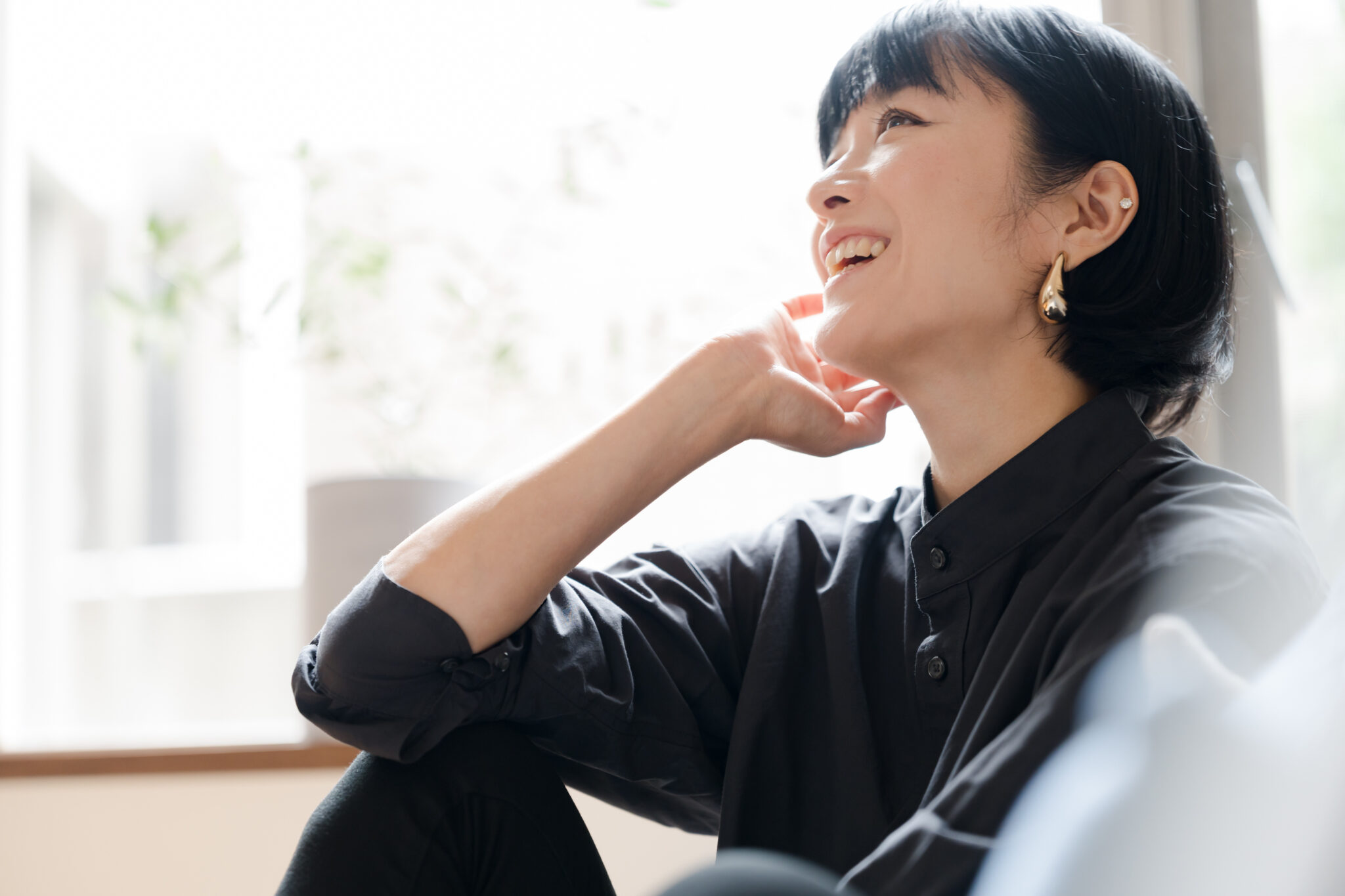 万出 恵